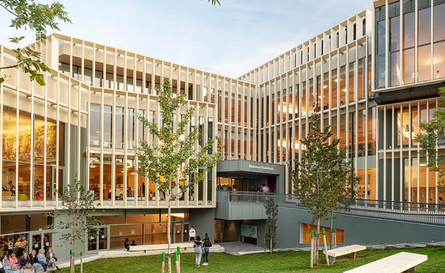 Proyecto Ejecutivo - Biblioteca Pilarín Bayés